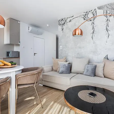 Apartment Allure Apartment Golden Harbour by Renters Prestige *