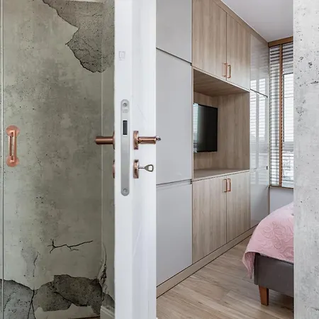 Apartment Allure Apartment Golden Harbour by Renters Prestige *